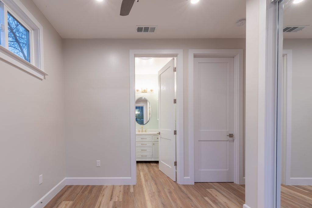 NuHome contemporary en-suite renovation
