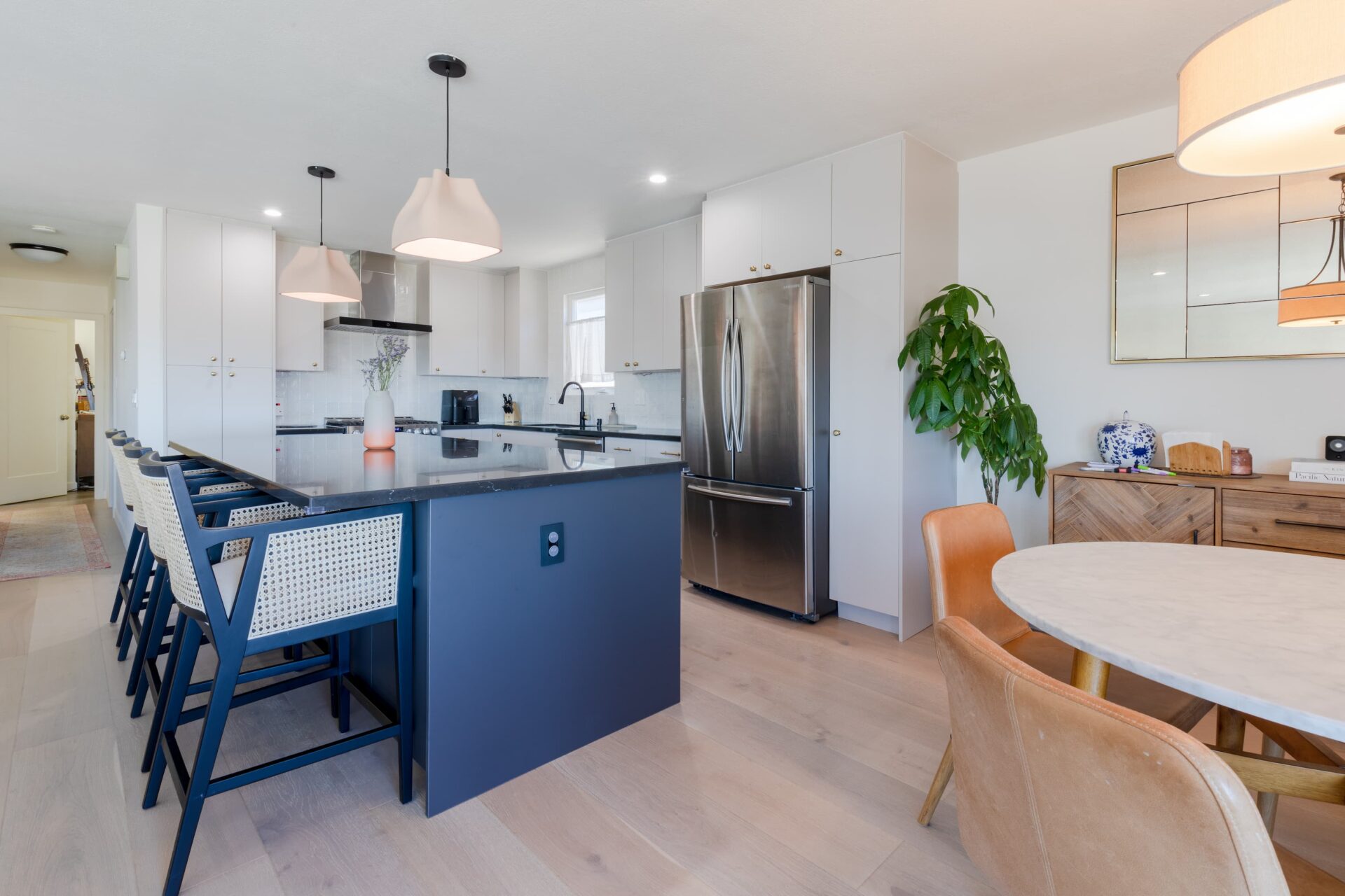 High contrast kitchen renovation in Daly City, California