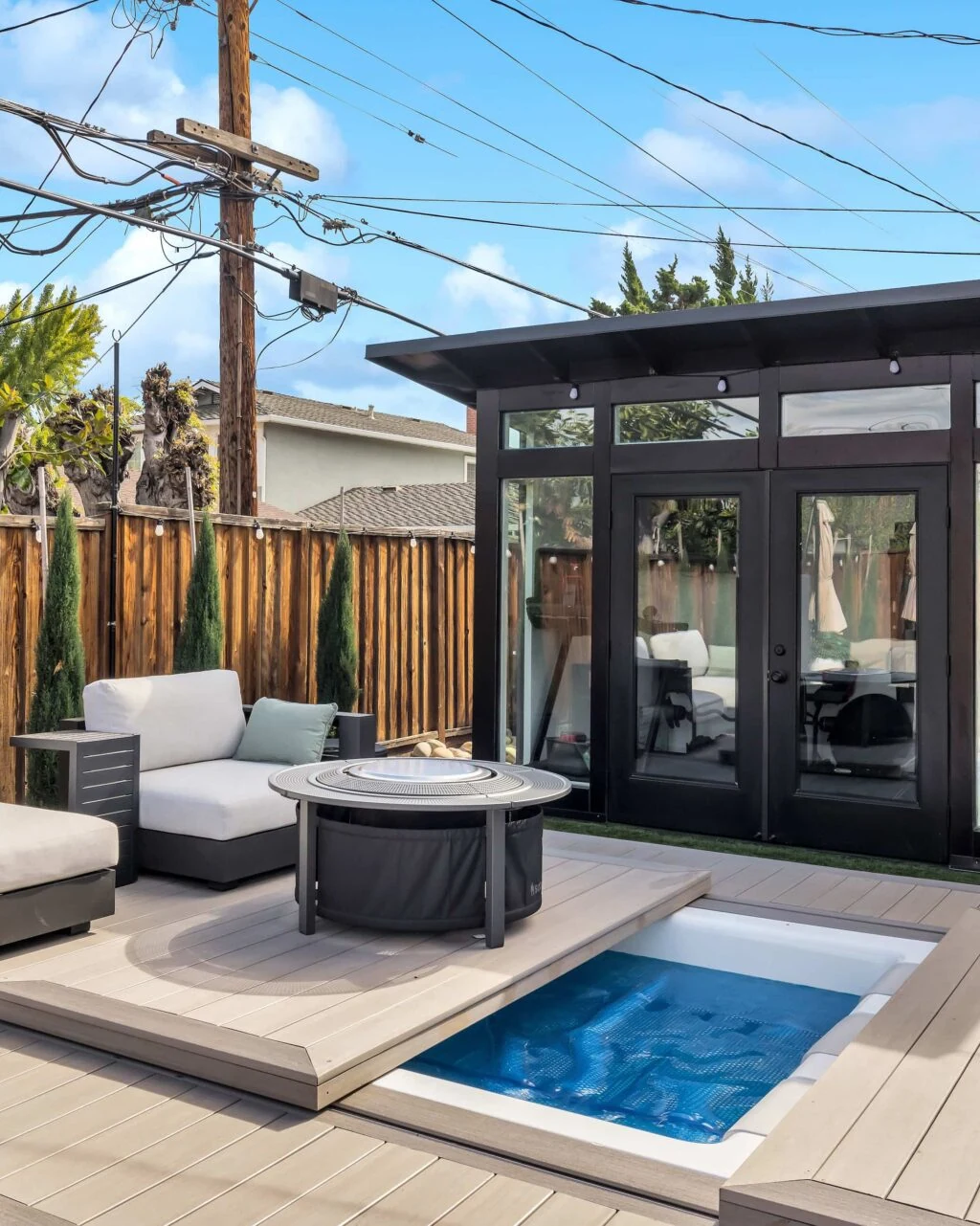 Premium outdoor living suite in San Jose, California